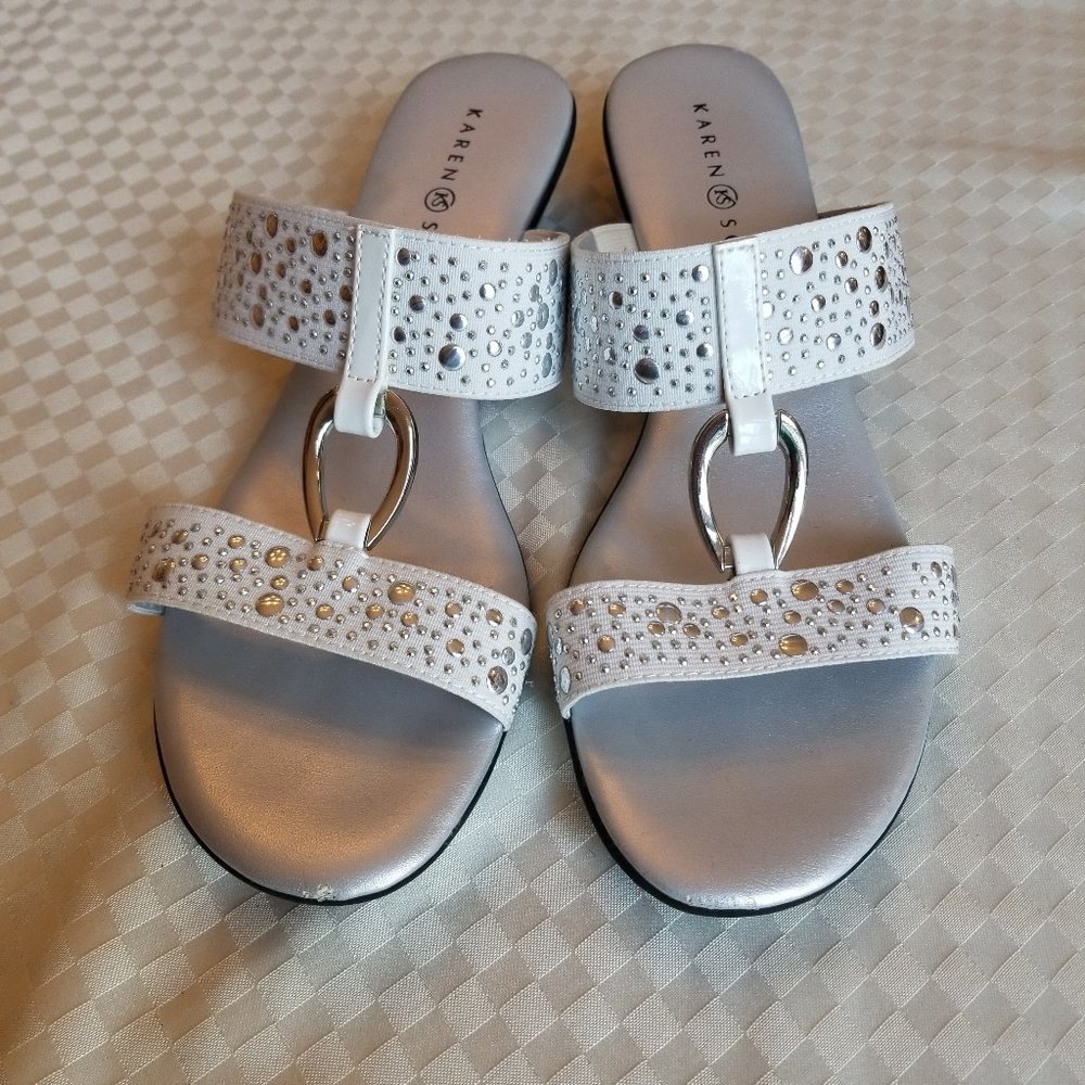 Karen Scott's Eanna sandals in white size 8.5 with shiny studs and ring hardware